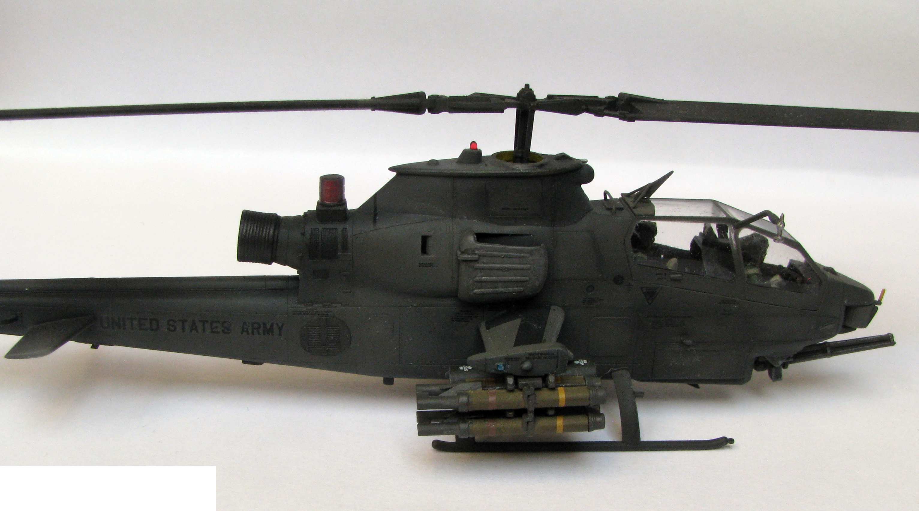 1:72 Hasegawa AH-1F Cobra by Pawel