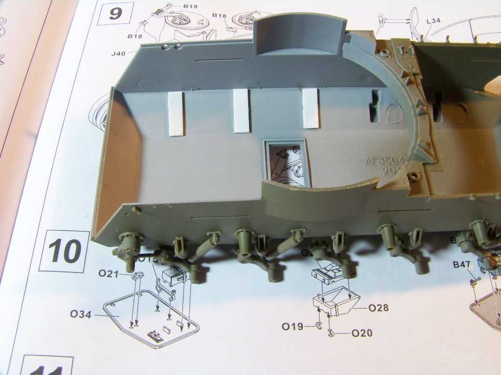 1:35 M42A1 Duster hull interior in primer