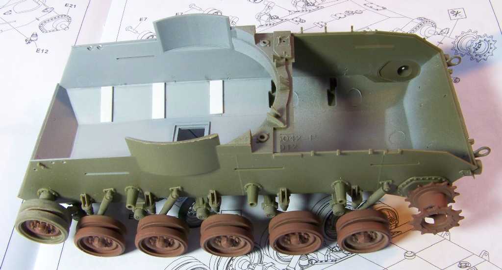 1:35 M42A1 Duster - hull & wheels