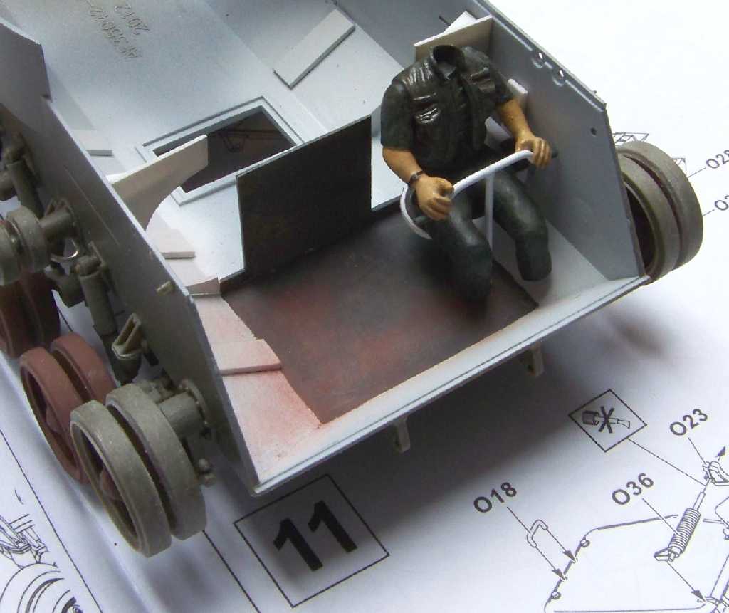 1:35 M42A1 Duster - simplified hull interior