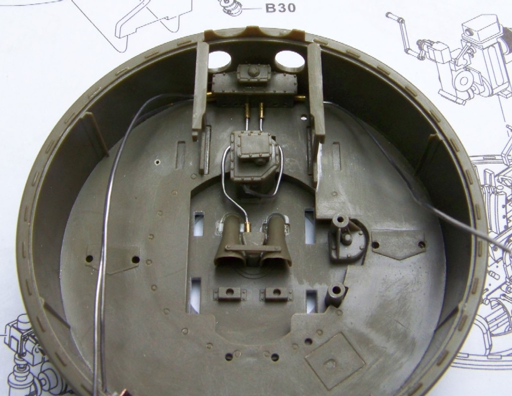 1:35 M42A1 Duster - lower armament mount with the electric gear