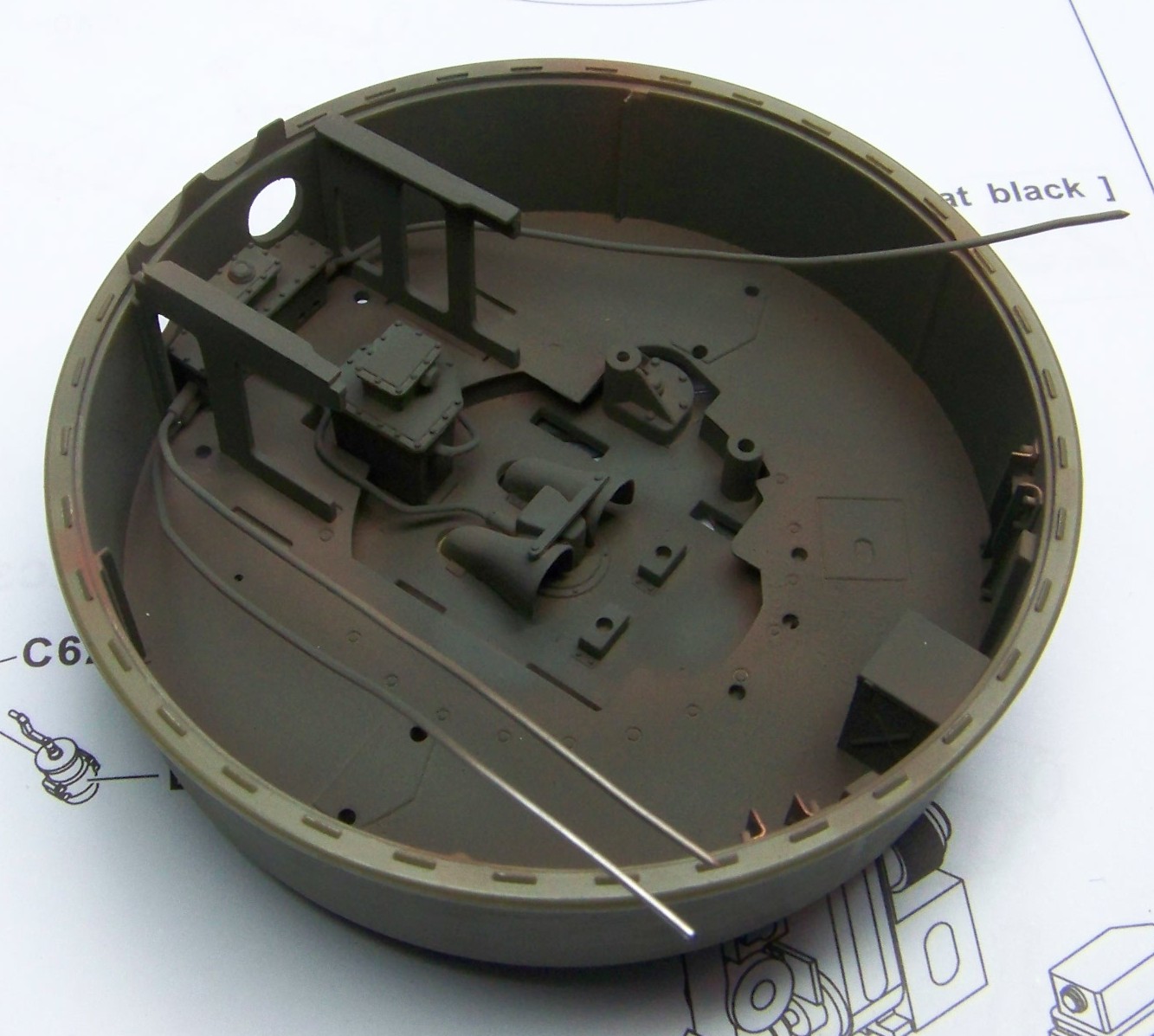 1:35 M42A1 Duster lower armament mount