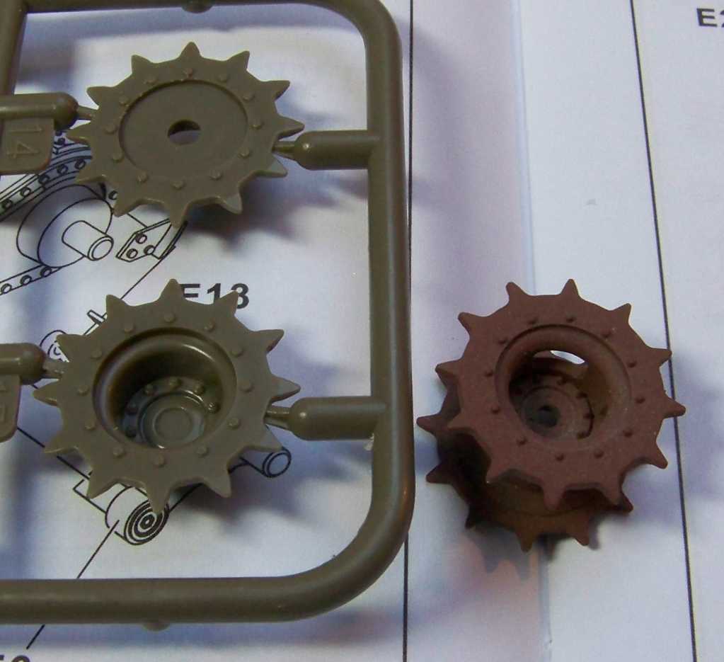 1:35 M42A1 Duster drive sprockets